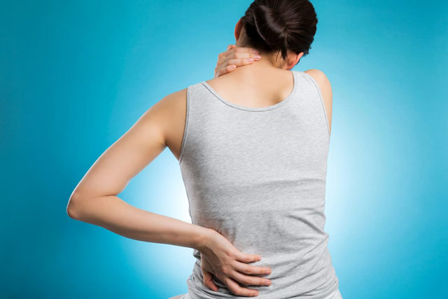 慢性的な腰痛はこれで改善！原因と効果的な運動や治療法を解説